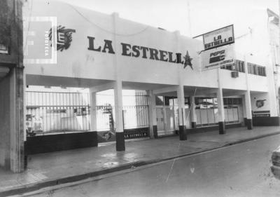 Supermercado //La Estrella//, Sarmiento entre Mitre y Nación