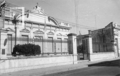 Sociedad Francesa, calle Pellegrini entre Italia y 25 de Mayo