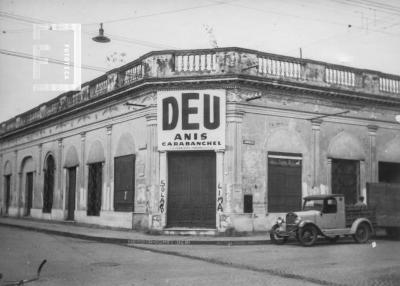Esquina sur de Almafuerte y Garibaldi