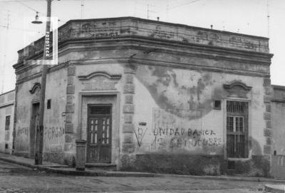 Guruciaga y Guardias Nacionales, esquina oeste. El último buzón