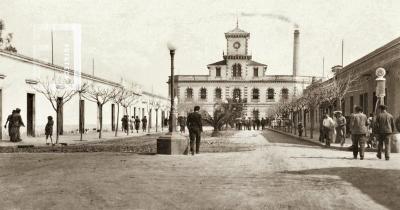 La Emilia, calle principal y fábrica