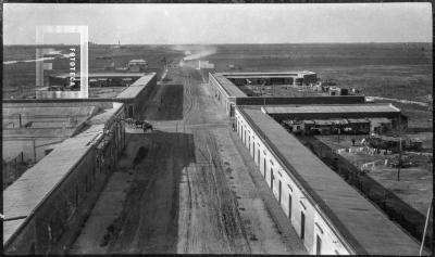 La Emilia, calle principal desde lo alto de la fábrica