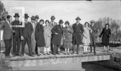 Grupo en La Emilia, con alumnos Col. Nacional