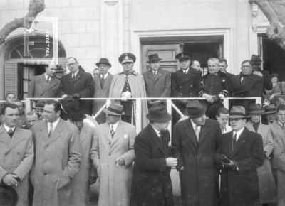 Palco oficial con José Leo Morteo, Padre Torti, Militares (quizás visita autoridades nacionales)