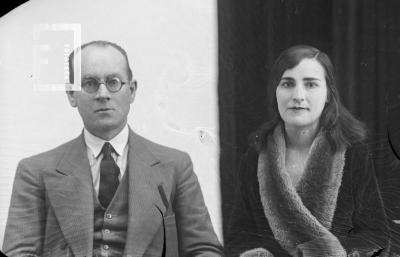 Don Miguel Rodríguez y Catalina Pulles (o Pultes, anotación al pie del negativo no es clara)