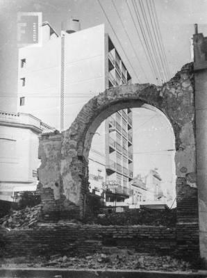 Fotomontaje edificio Sarmiento y arco