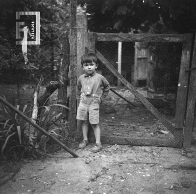 César A. Bustos en fondo casa Ameghino 184