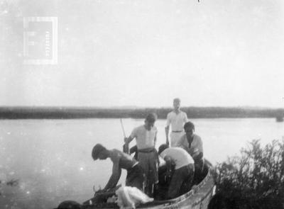 Grupo en canoa