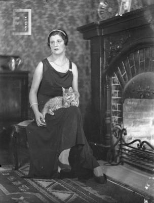 Dama con gato