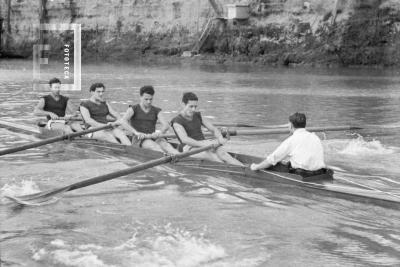 Bote del Club de Regatas