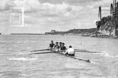Bote del Club de Regatas
