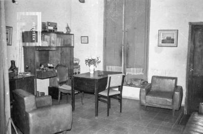 Habitación del frente de la casa de César Bustos, Ameghino 186