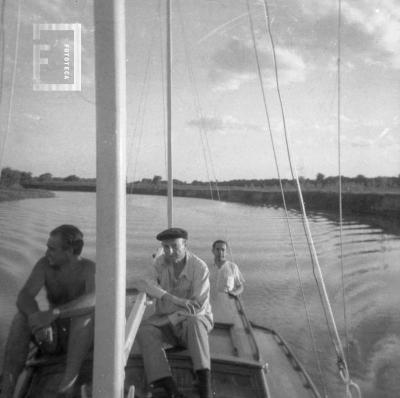 En barco por el arroyo
