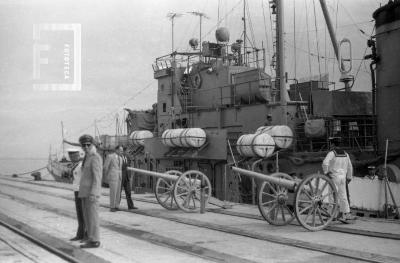 Fragata Azopardo en el Puerto Nuevo de San Nicolás