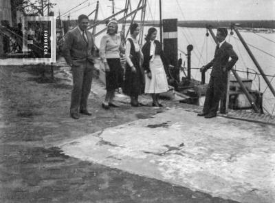 Grupo en puerto