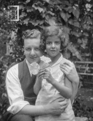 Carlos N. Bustos con su hermana Nelly