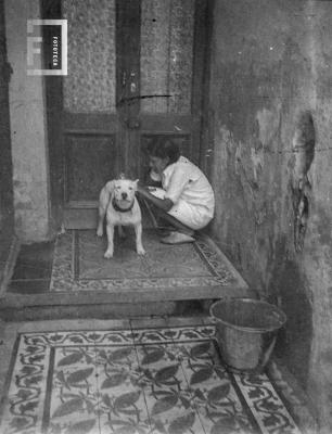 Niña con perro //Coliye//