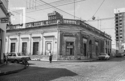 Esquina este de Sarmiento y Lavalle