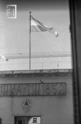 Parte superior frente Casa del Acuerdo con bandera