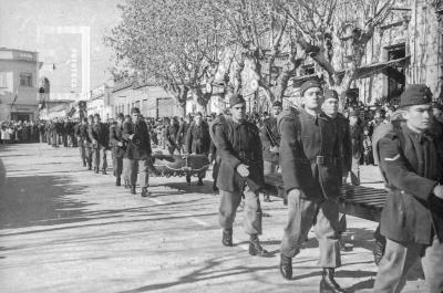 Desfile en calle Sarmiento