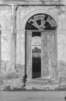 Puerta de la casa de calle Italia 115