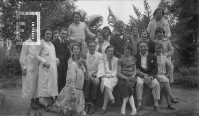 Grupo en la quinta de Olivera Córdoba