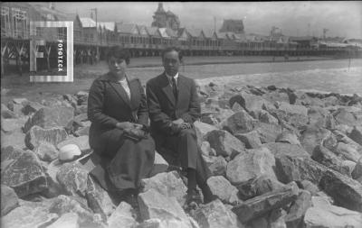 Pascual Subiza y Sra. en Mar del Plata, 1915