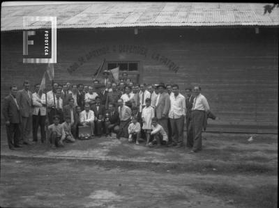 En Tiro Federal, 1934, grupo junto al polígono