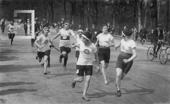 Carrera de postas femenina