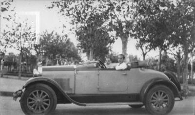 Mancho Subiza y Dedominici en auto