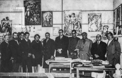 Grupo de expositores galería Monsegur