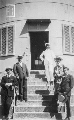 Miguel Olivera Córdoba, Francisco Giovanelli y otros en el Faro de Mar del Plata