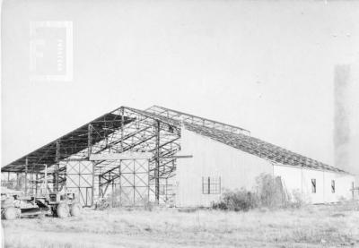 Construcción de un galpón Tamet en la zona de Mantenimiento