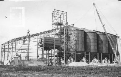 Montaje de silo de cemento