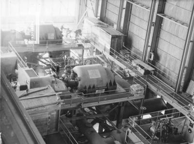 Central Termoeléctrica vista de sala de turbo sopladores.