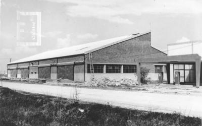 Taller mecánico y estación de servicio terminados