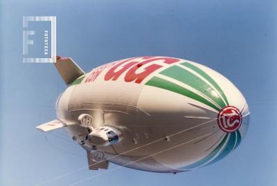 Dirigible de La Serenísima surcando los cielos de San Nicolás