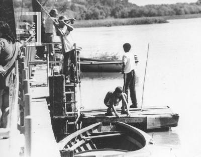 Pescadores en el muelle