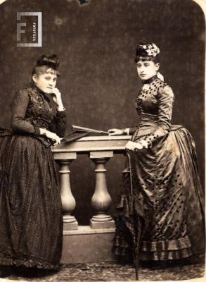 Dos damas