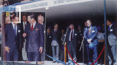 Principe Carlos en acto inauguración grúa