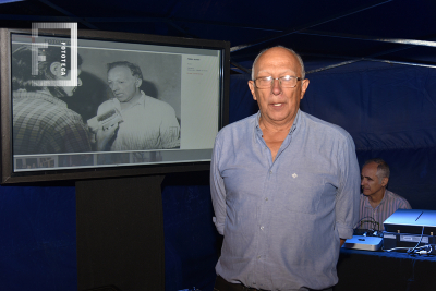 Pedro Novau en stand digitalización Muestra Fototeca en Plaza Mitre 