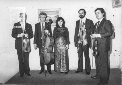 Orquesta de Cámara de la Universidad Nacional de La Plata en Asoc. Rumbo