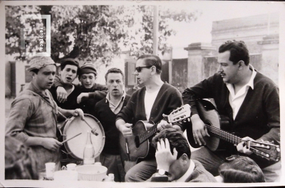 Guitarreada con Semorile y acompañantes