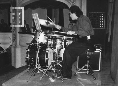 Dámaso Cerrutti, baterista, en Teatro Municipal