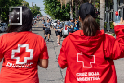 Cruz Roja Argentina Filial San Nicolás presentes en Maratón 10K Ternium