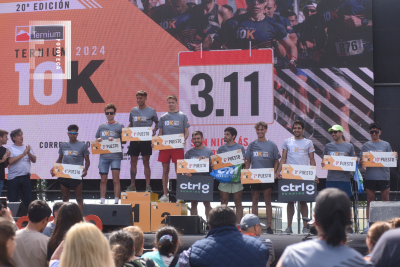 Podio ganadores Maratón 10K Ternium