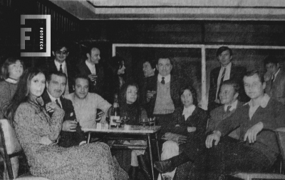 Grupo en Bar Niza
