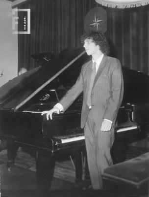 Ariel Azcarate, pianista, en Asoc. Rumbo