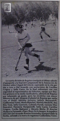 Hockey - Jugadora de Club del Acuerdo transportando la bocha 