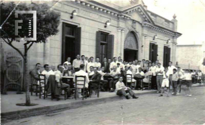 Frente del antiguo Club La Emilia
